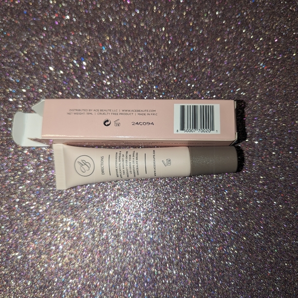 Light ACE BEAUTÉ Eyeshadow Amplifying Base Eyeshadow Primer - Picture 3 of 4